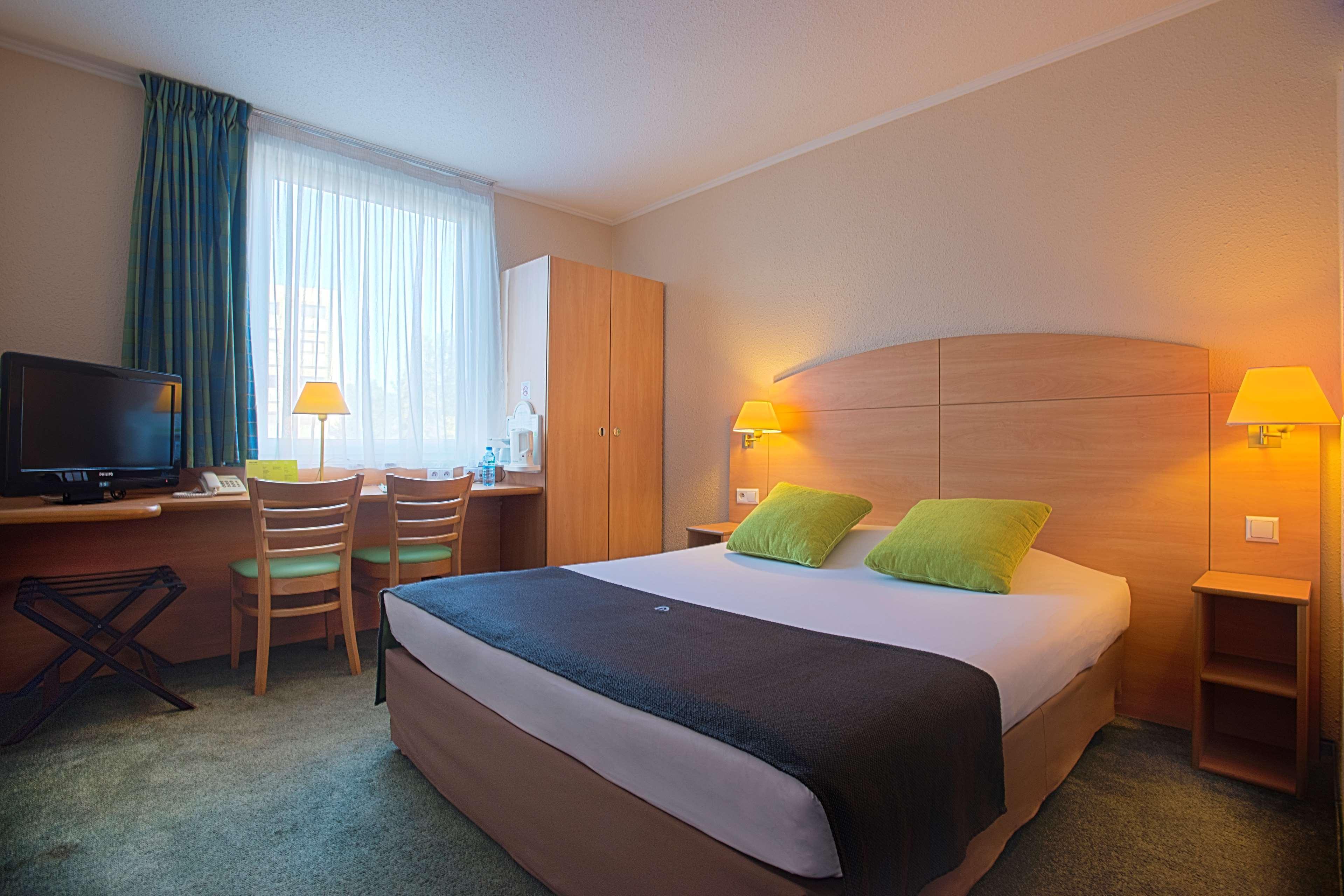 Campanile Poznan Hotell Exteriör bild