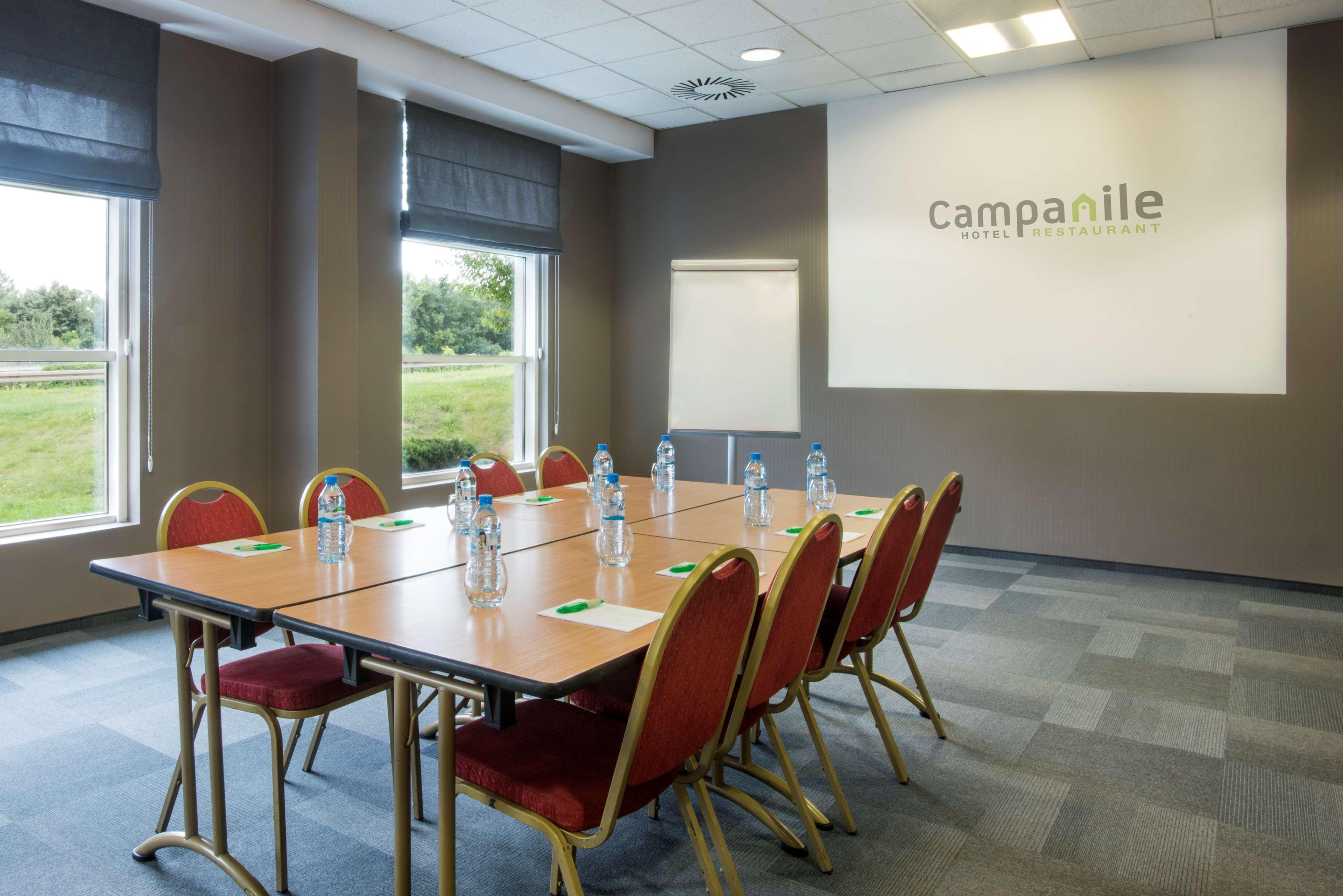 Campanile Poznan Hotell Exteriör bild